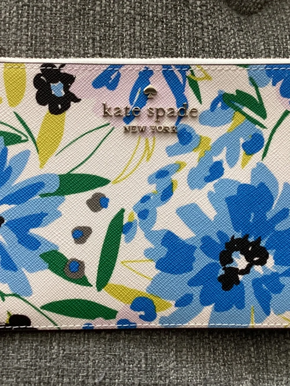 Kate Spade New York cameron festival floral leather wristlet